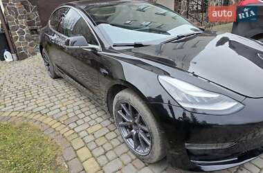 Седан Tesla Model 3 2018 в Львове
