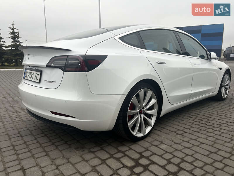 Седан Tesla Model 3 2018 в Львове фото 19 Седан Tesla Model 3 2018 в Львове