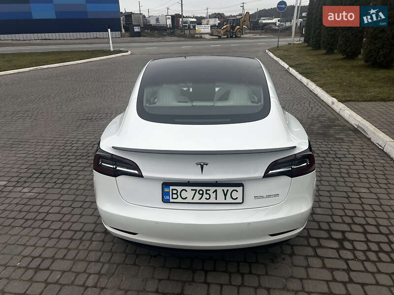 Седан Tesla Model 3 2018 в Львове фото 25 Седан Tesla Model 3 2018 в Львове