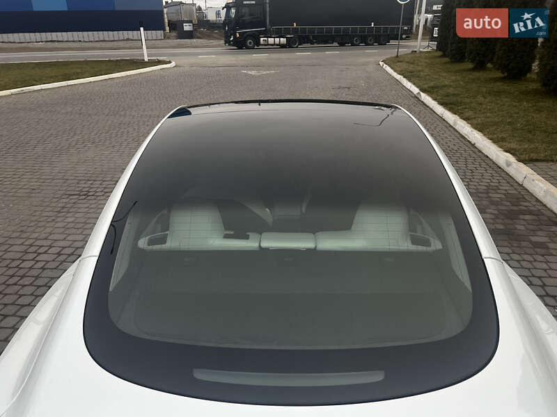 Седан Tesla Model 3 2018 в Львове фото 33 Седан Tesla Model 3 2018 в Львове