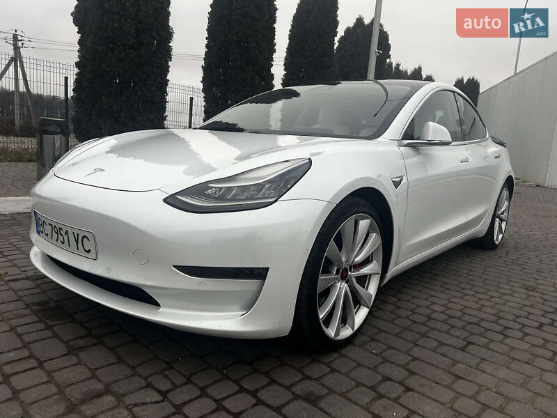 Седан Tesla Model 3 2018 в Львове фото 13 Седан Tesla Model 3 2018 в Львове