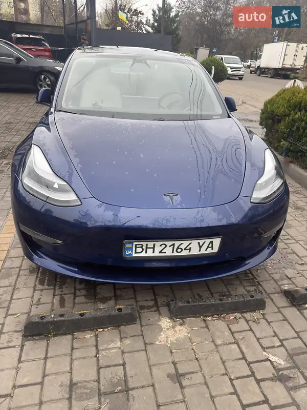 Tesla Model 3 2021