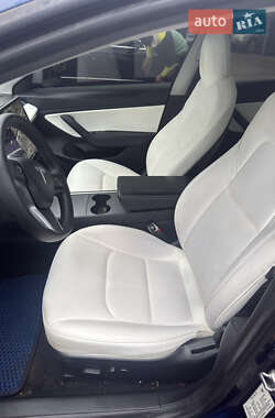 Седан Tesla Model 3 2021 в Одессе