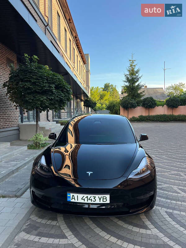 Седан Tesla Model 3 2021 в Ирпене