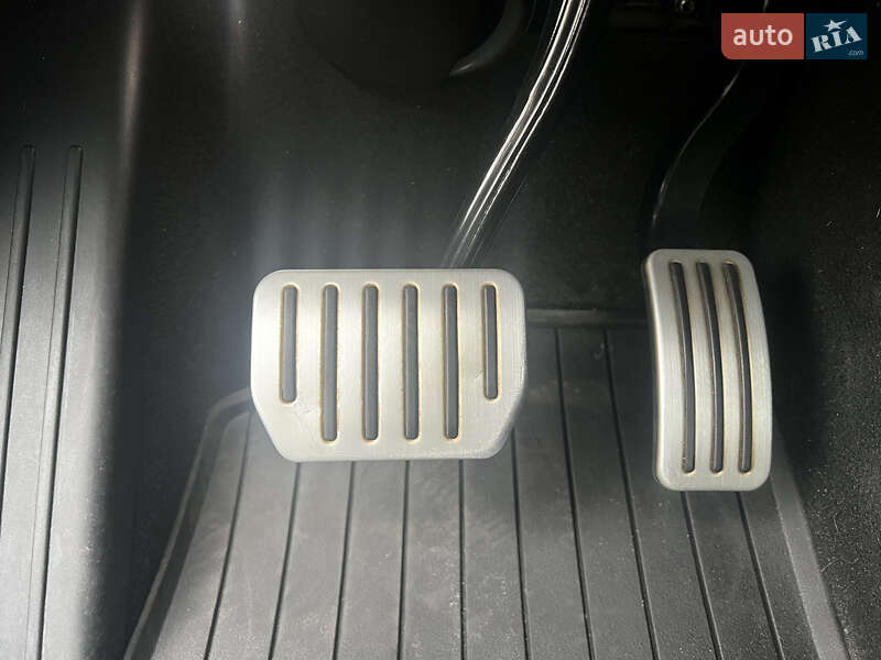 Седан Tesla Model 3 2018 в Львове фото 61 Седан Tesla Model 3 2018 в Львове