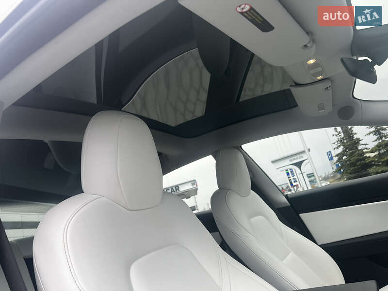 Седан Tesla Model 3 2018 в Львове фото 69 Седан Tesla Model 3 2018 в Львове