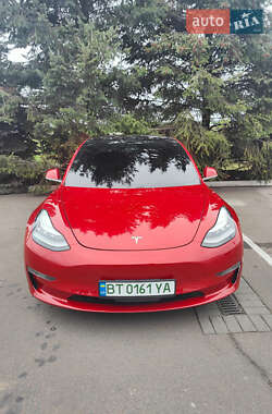 Седан Tesla Model 3 2018 в Одесі