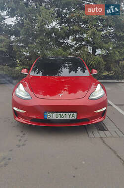 Седан Tesla Model 3 2018 в Одесі