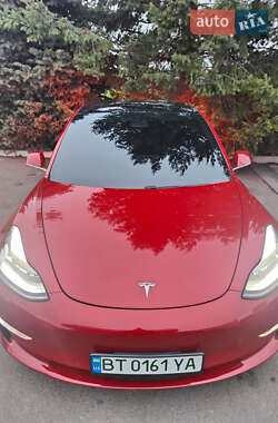 Седан Tesla Model 3 2018 в Одесі