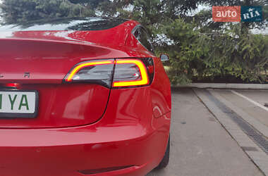 Седан Tesla Model 3 2018 в Одесі