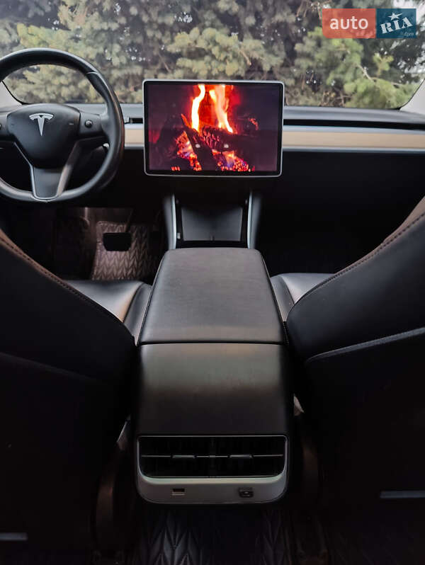 Седан Tesla Model 3 2018 в Одессе фото 89 Седан Tesla Model 3 2018 в Одессе