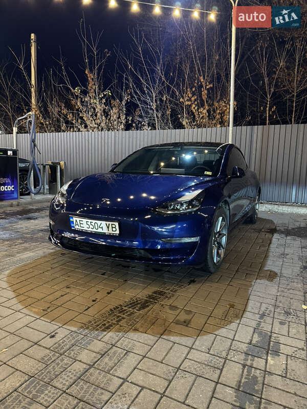 Седан Tesla Model 3 2021 в Днепре