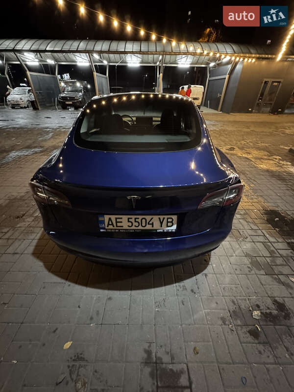 Седан Tesla Model 3 2021 в Днепре