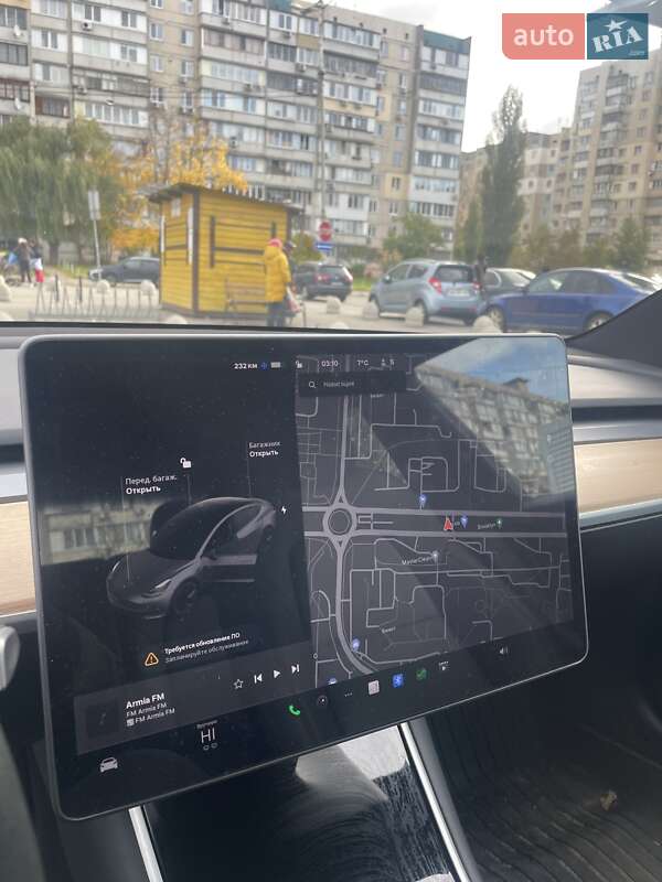 Седан Tesla Model 3 2020 в Киеве