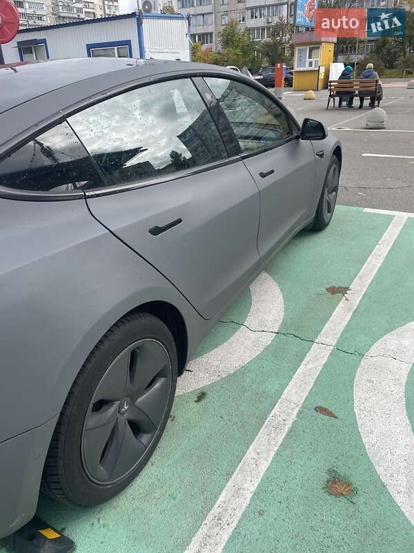 Седан Tesla Model 3 2020 в Киеве