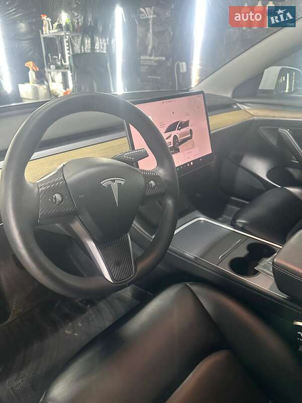 Седан Tesla Model 3 2022 в Львове