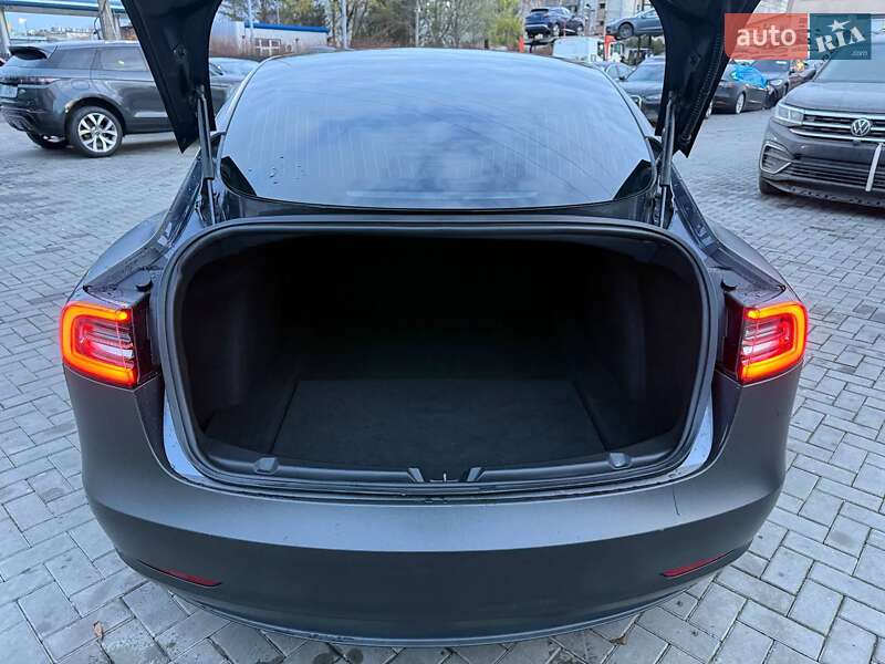 Седан Tesla Model 3 2018 в Луцке фото 8 Седан Tesla Model 3 2018 в Луцке