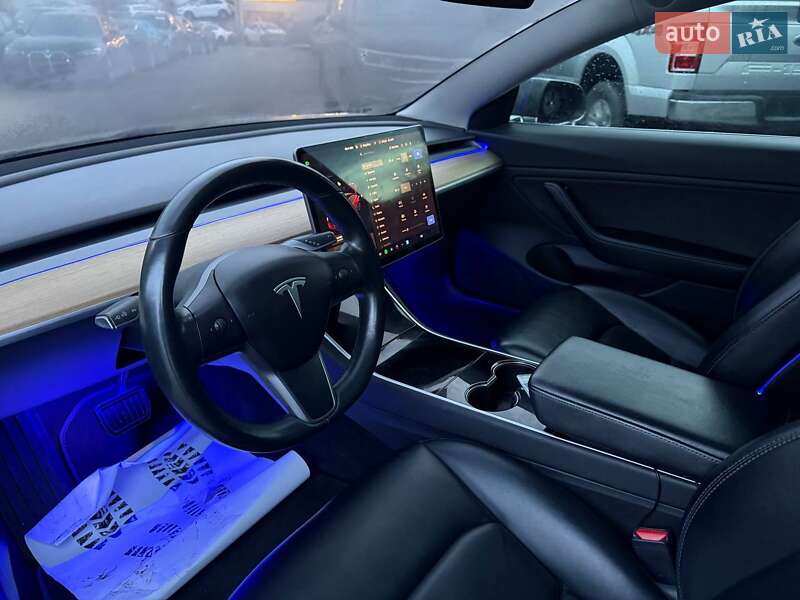 Седан Tesla Model 3 2018 в Луцке фото 13 Седан Tesla Model 3 2018 в Луцке