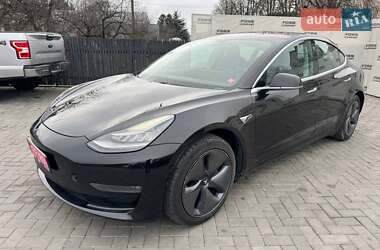Седан Tesla Model 3 2018 в Луцке