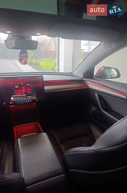 Седан Tesla Model 3 2022 в Стрые