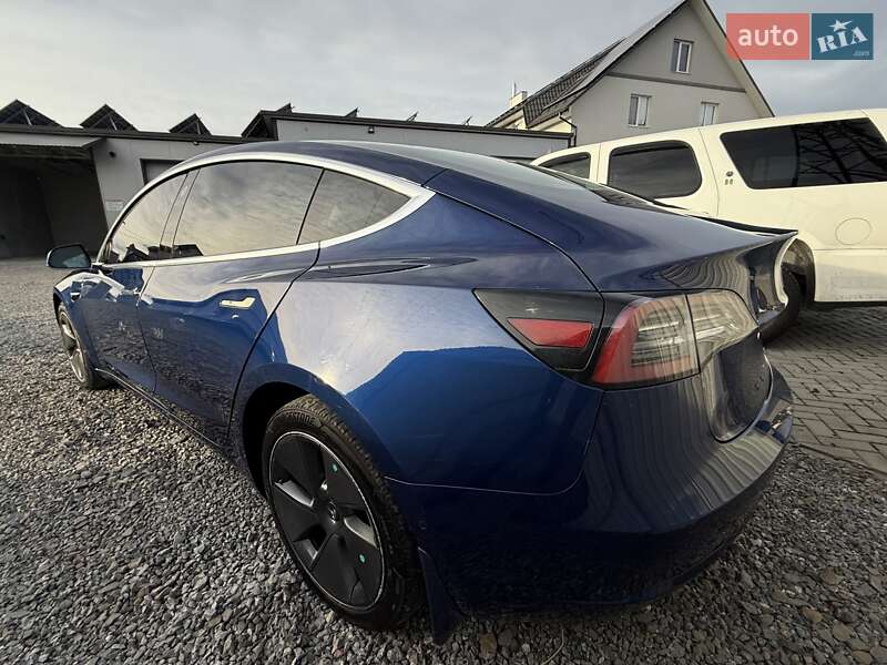 Седан Tesla Model 3 2019 в Дрогобичі