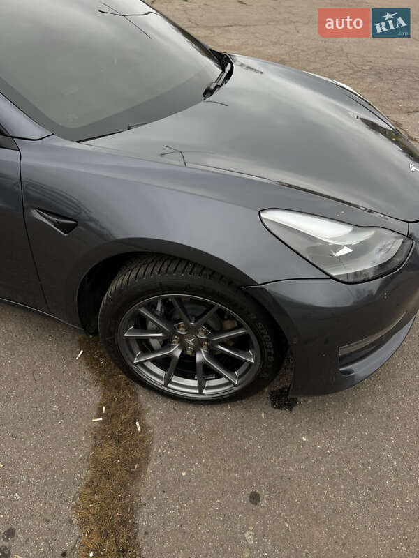 Седан Tesla Model 3 2021 в Кривом Роге фото 12 Седан Tesla Model 3 2021 в Кривом Роге