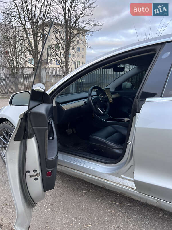 Седан Tesla Model 3 2018 в Харькове