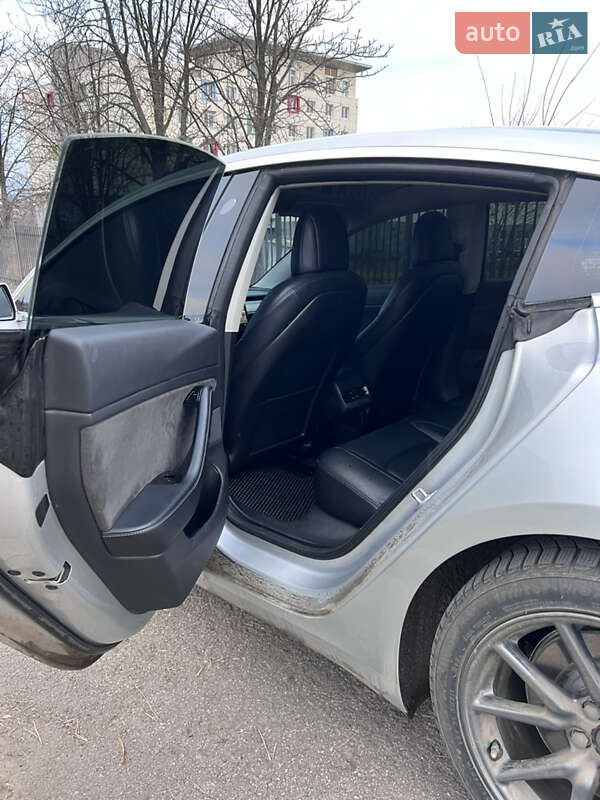 Седан Tesla Model 3 2018 в Харькове