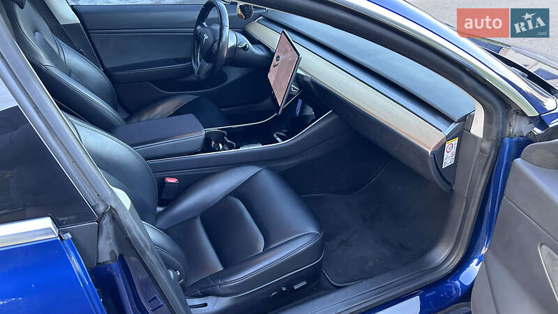 Седан Tesla Model 3 2019 в Киеве фото 28 Седан Tesla Model 3 2019 в Киеве