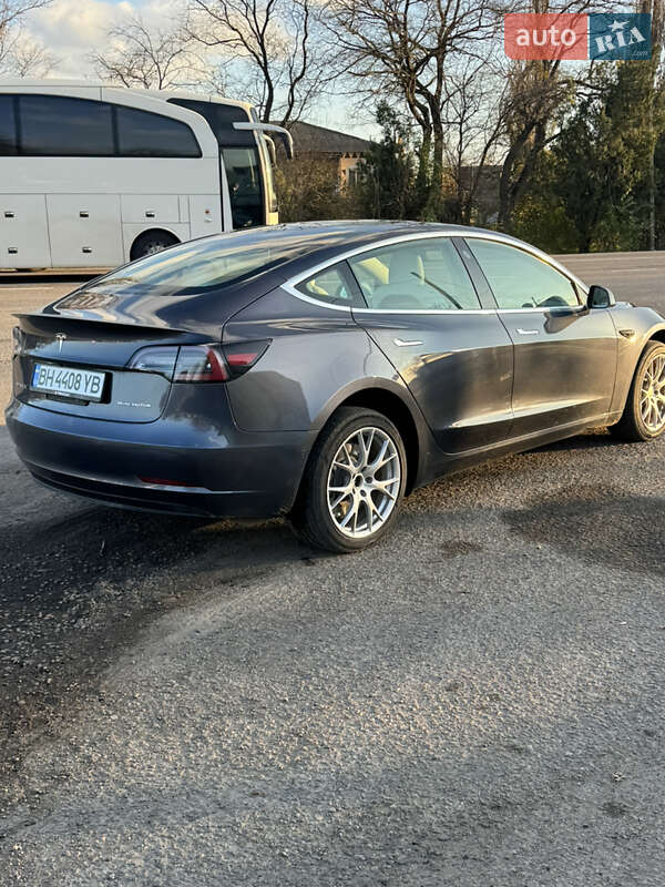 Tesla Model 3 2019 Tesla Model 3 2019