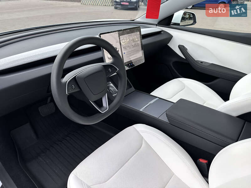 Седан Tesla Model 3 2025 в Луцке