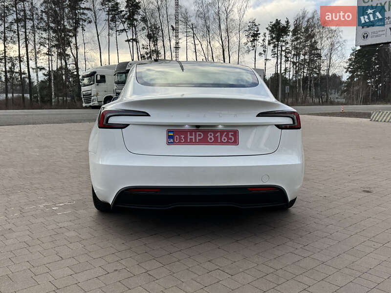 Седан Tesla Model 3 2025 в Луцке