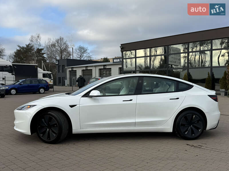 Седан Tesla Model 3 2025 в Луцке