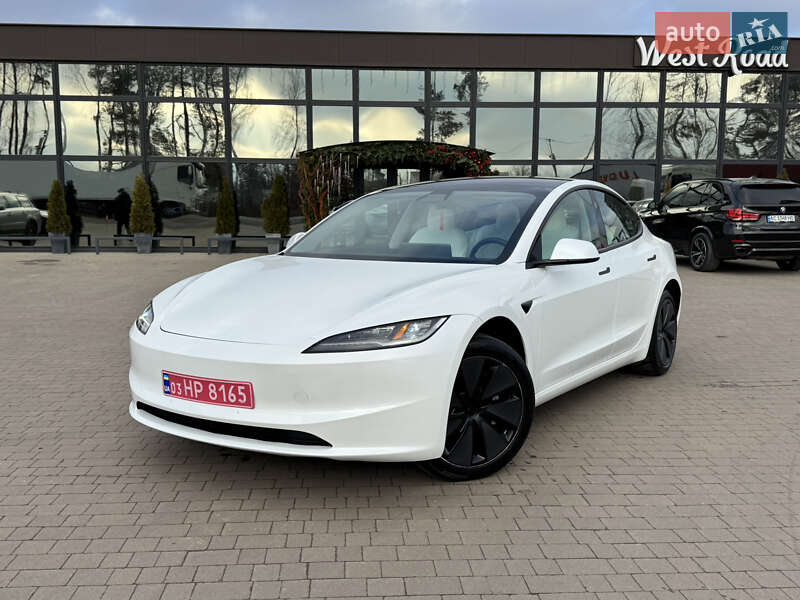 Седан Tesla Model 3 2025 в Луцке