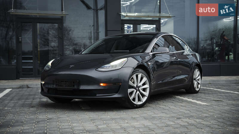 Седан Tesla Model 3 2018 в Киеве фото 5 Седан Tesla Model 3 2018 в Киеве