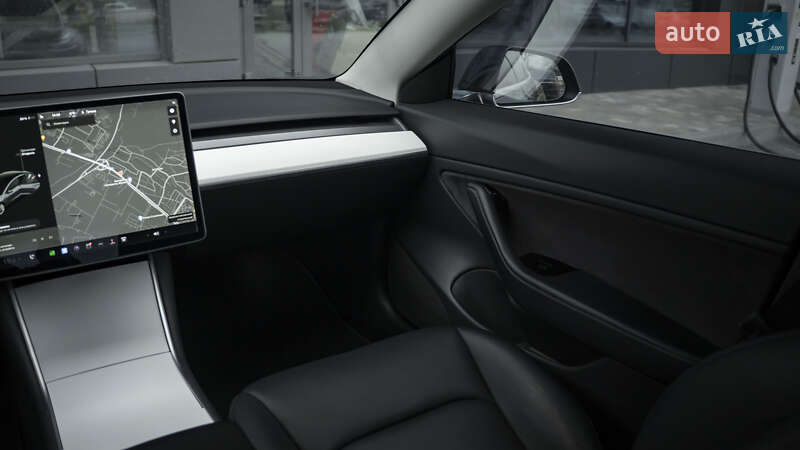 Седан Tesla Model 3 2018 в Киеве фото 16 Седан Tesla Model 3 2018 в Киеве