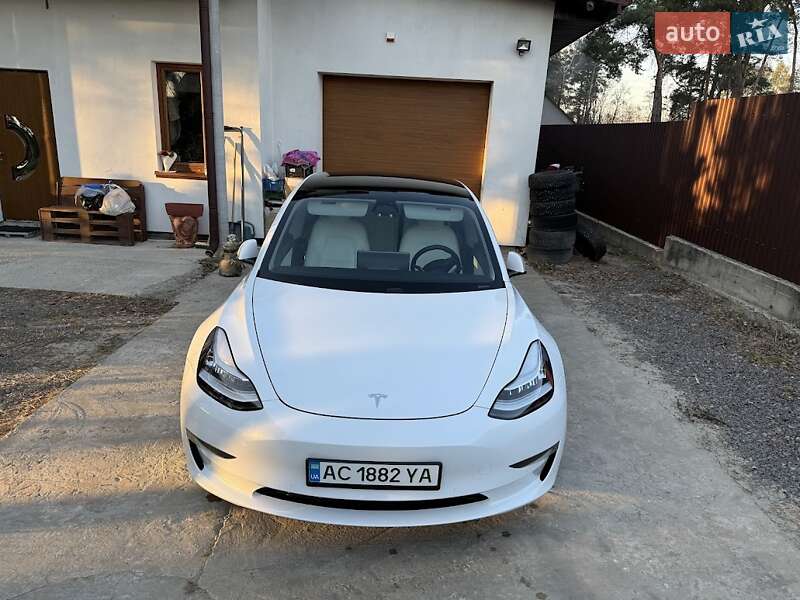 Седан Tesla Model 3 2020 в Ковеле