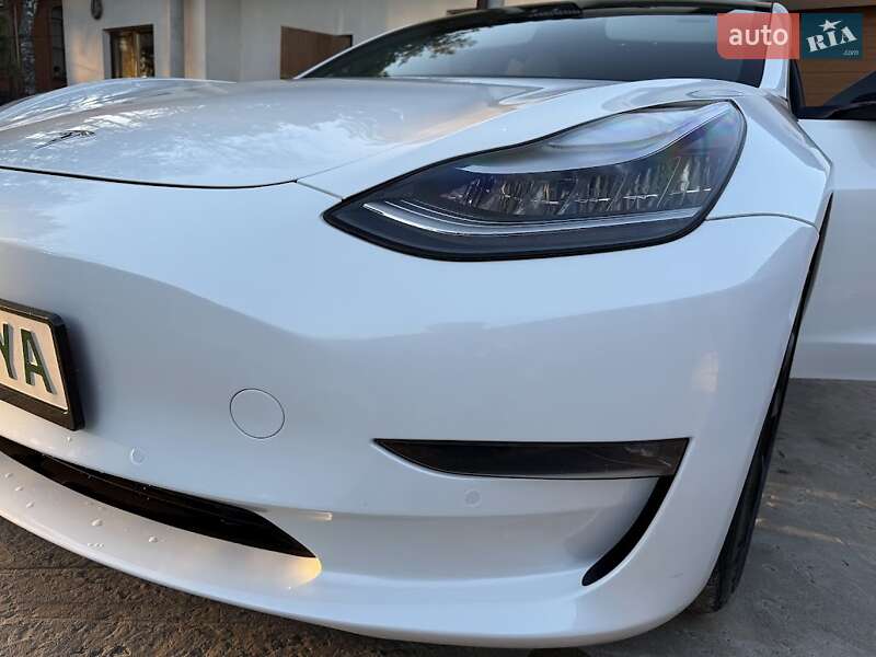 Седан Tesla Model 3 2020 в Ковеле
