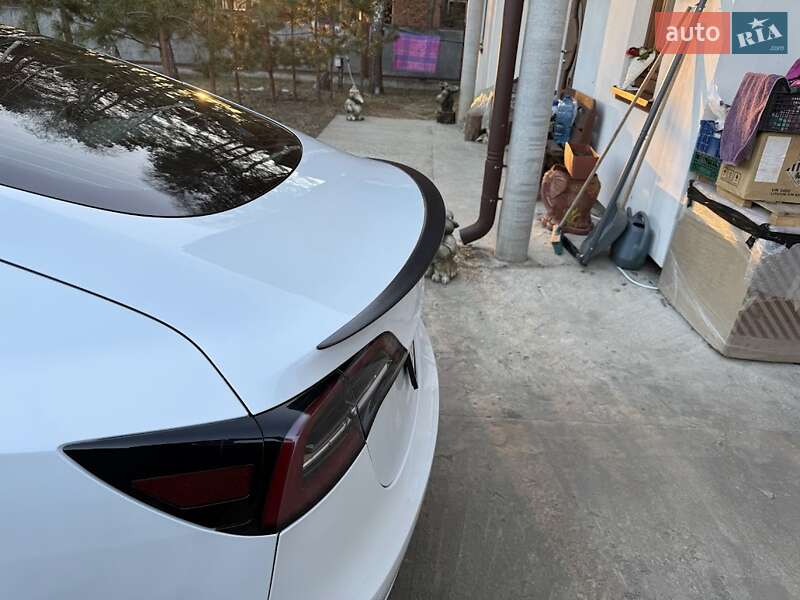 Седан Tesla Model 3 2020 в Ковеле