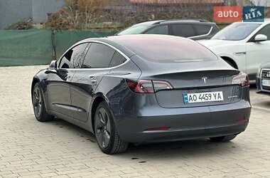 Седан Tesla Model 3 2018 в Львове