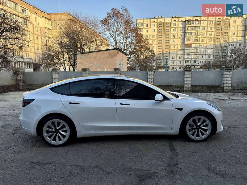 Седан Tesla Model 3 2021 в Киеве фото 4 Седан Tesla Model 3 2021 в Киеве