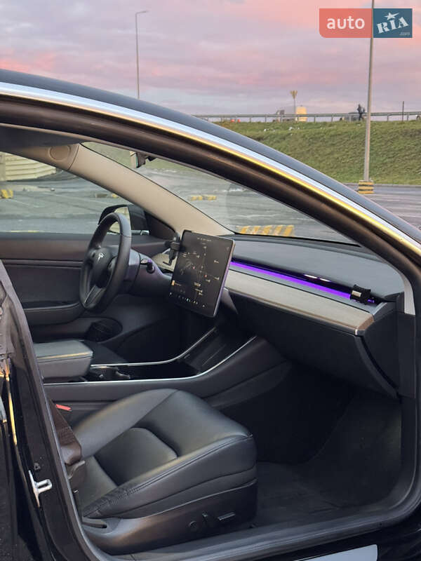 Седан Tesla Model 3 2019 в Львове фото 21 Седан Tesla Model 3 2019 в Львове