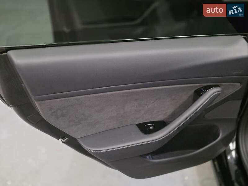 Седан Tesla Model 3 2018 в Львове фото 31 Седан Tesla Model 3 2018 в Львове