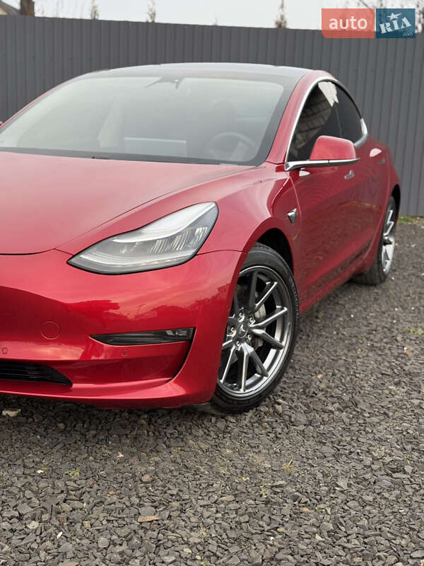 Седан Tesla Model 3 2020 в Луцке фото 2 Седан Tesla Model 3 2020 в Луцке