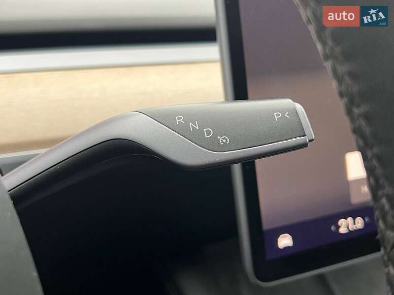 Седан Tesla Model 3 2022 в Киеве