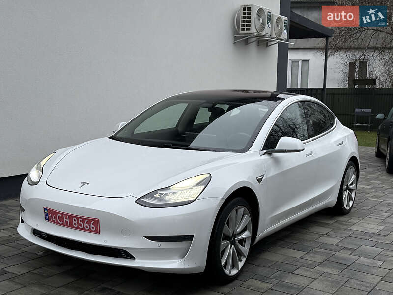 Седан Tesla Model 3 2017 в Владимире фото Седан Tesla Model 3 2017 в Владимире