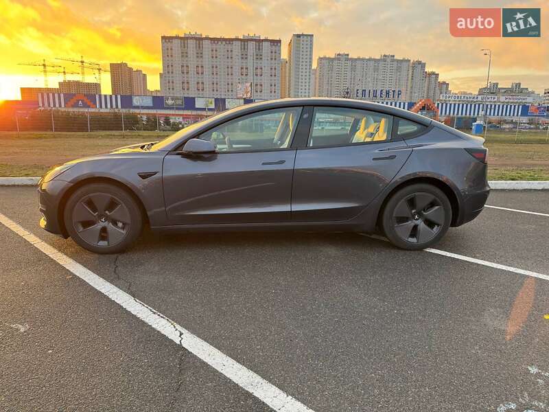 Седан Tesla Model 3 2023 в Киеве фото 3 Седан Tesla Model 3 2023 в Киеве
