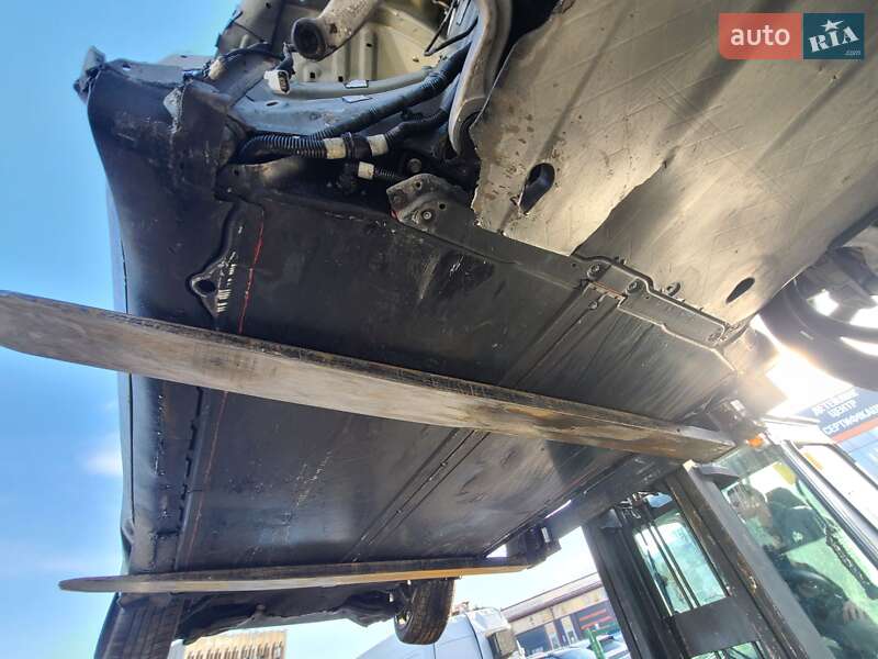 Седан Tesla Model 3 2019 в Львове