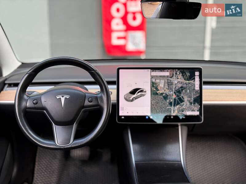 Седан Tesla Model 3 2018 в Киеве