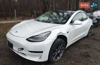 Седан Tesla Model 3 2020 в Киеве